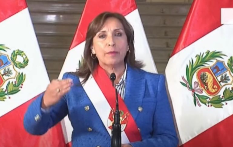 Dina Boluarte anuncia que presentará proyecto de ley al Congreso para adelantar las elecciones a abril de 2024