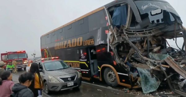 Choque de bus interprovincial contra volquete deja un muerto y trece heridos en la Panamericana Sur