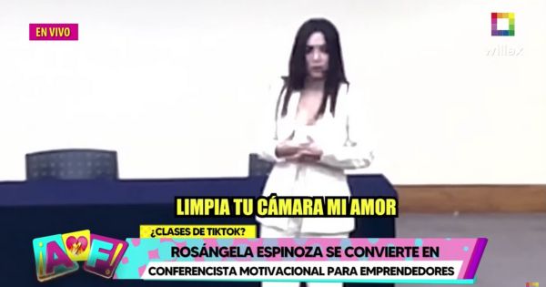 Rosángela Espinoza se convirtió en conferencista motivacional para emprendedores