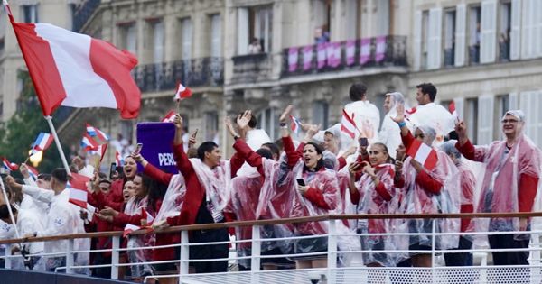 París 2024: delegación peruana desfiló en la ceremonia inaugural