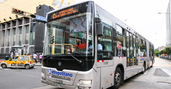 Portada: Posible suspensión del Metropolitano desde agosto: concesionarias alertan incumplimientos de la ATU