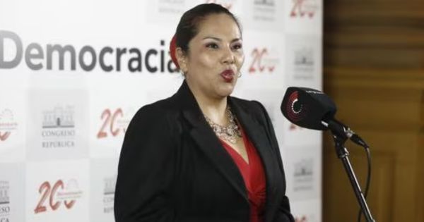 Portada: Digna Calle: Comisión de Ética realizará audiencia contra congresista este lunes