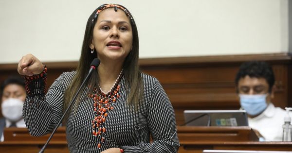 Portada: Silvana Robles sobre renuncia a la bancada Perú Libre: “No puedo aceptar la unión con el fujimorismo”