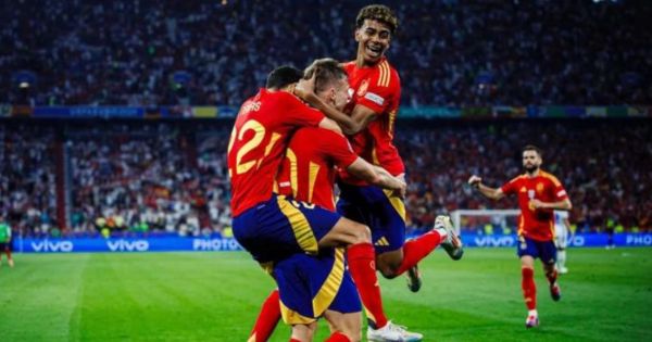 España venció 2-1 a Francia y clasificó a la final de la Eurocopa: Lamine Yamal anotó un golazo