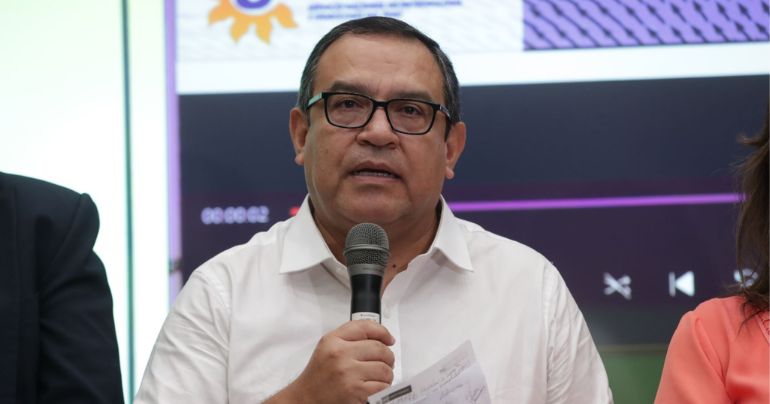 Portada: Premier Alberto Otárola alerta que este 14 de marzo "va a caer una lluvia fuerte" en Lima