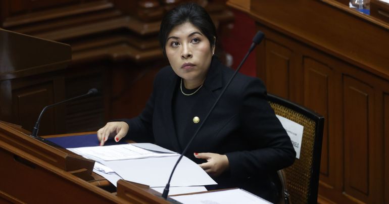 Betssy Chávez es denunciada constitucionalmente por la Fiscalía de la Nación por enriquecimiento ilícito