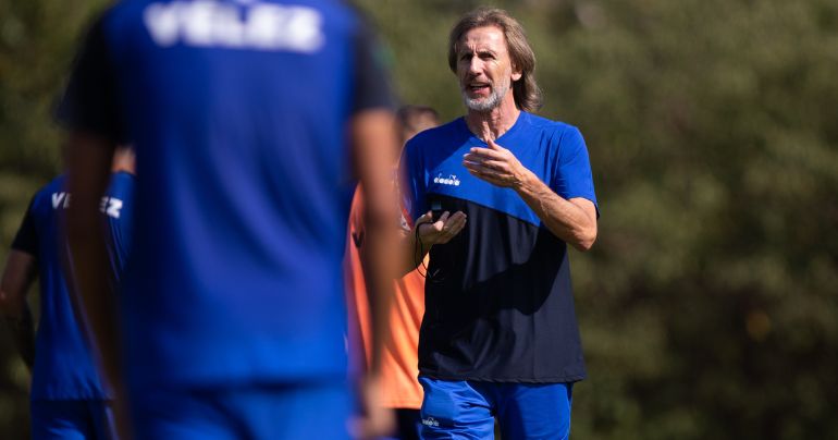 ¡Un nuevo reto! Ricardo Gareca dirigió su primer entrenamiento como nuevo técnico de Vélez Sarsfield