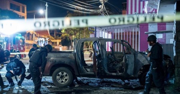 Portada: Ecuador: se ha registrado la explosión de dos coches bomba en la ciudad de Cuenca