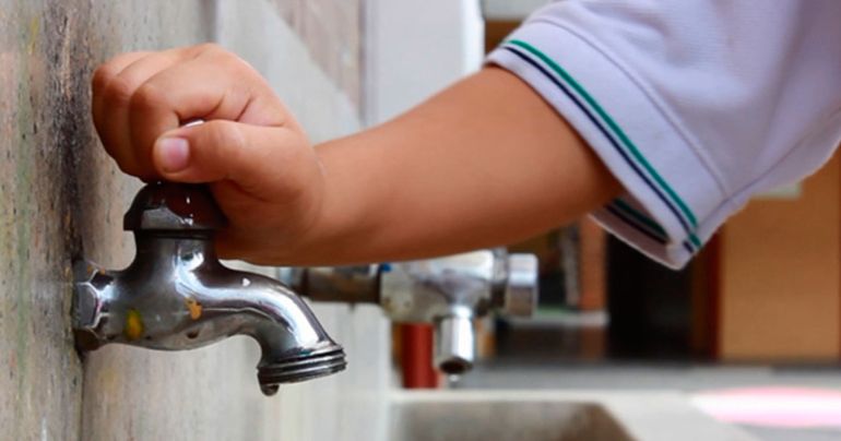 ¿La falta de agua potable cuánto impacta en la educación peruana?