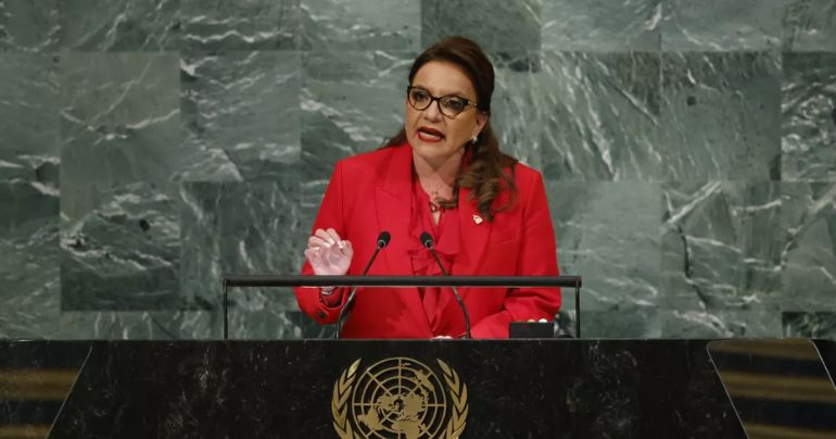 Gobierno retira "definitivamente" al embajador del Perú en Honduras