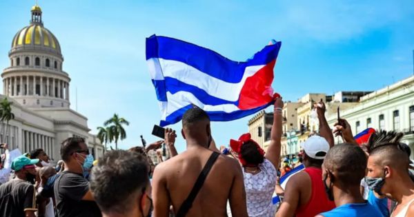 Portada: Aumenta el rechazo a la dictadura de Cuba: se registraron casi 400 protestas en mayo