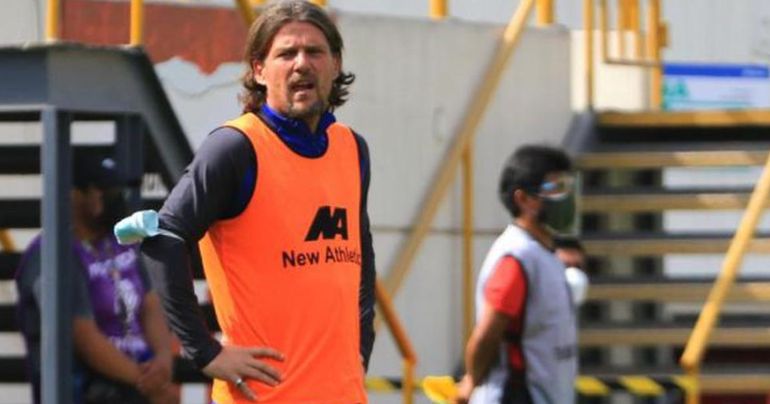 Portada: A días de enfrentar a Universitario: Carlos Desio dejó de ser técnico de Alianza Atlético