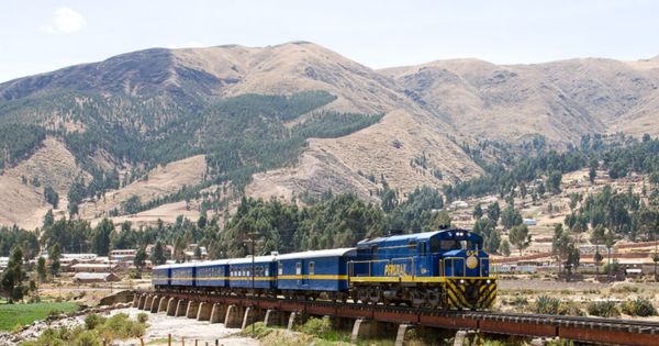 Cusco: descarrilamiento de tren de PeruRail deja un muerto y dos heridos