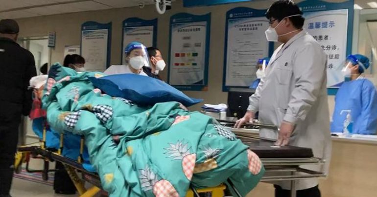 FBI: La COVID-19 fue causada probablemente por incidente en laboratorio de Wuhan