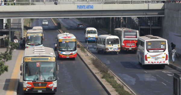 Portada: Paro de transporte para este jueves es convocado por los "ilegales": formales brindarán el servicio con normalidad