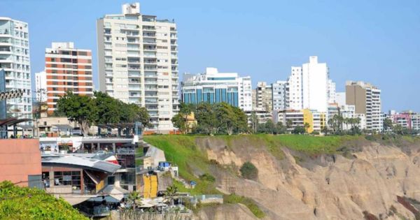 Portada: Distritos de Lima podrían superar los 30 °C este verano, anuncia Senamhi