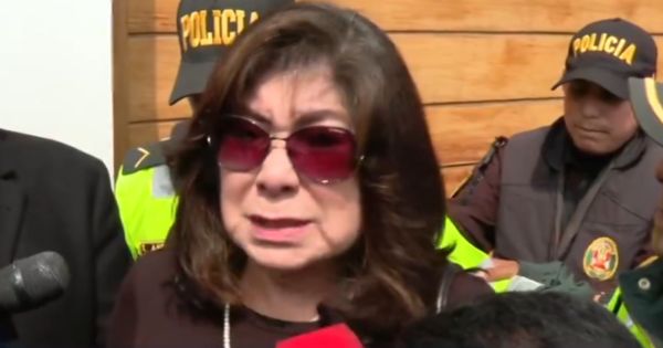 Martha Chávez rompe en llanto tras muerte de Alberto Fujimori: "Nos causa muchísimo dolor"