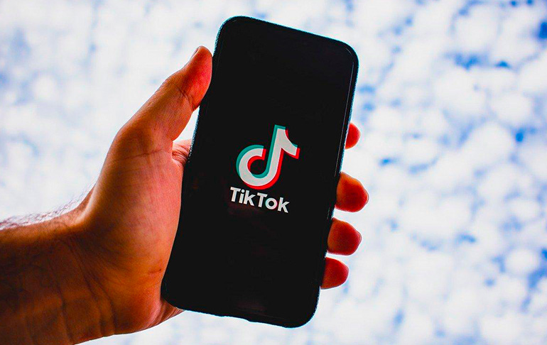 Portada: Universidad de Florida: "Recomendamos encarecidamente que todos dejen de usar TikTok"