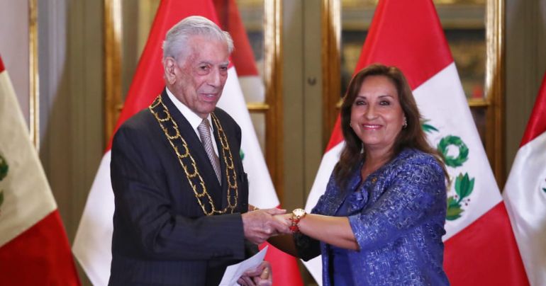 Mario Vargas Llosa sobre Dina Boluarte: "La reconozco como presidenta constitucional del Perú"