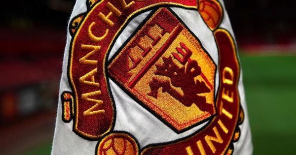 Manchester United: miembro de la familia real catarí ofrece 7 mil millones de euros por el club