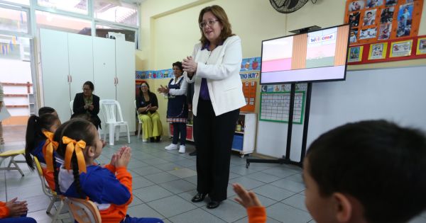 Portada: Minedu afirma que "clases se desarrollan con absoluta normalidad en todo el país"