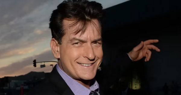 Charlie Sheen: vecina de actor intentó estrangularlo en su casa de Malibú