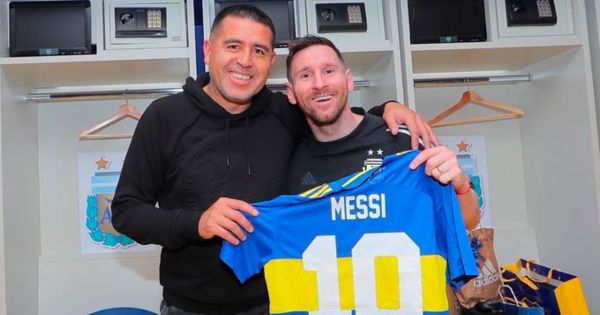 Portada: Riquelme oficializó su partido de despedida y confirmó la presencia de Messi: ¿cuándo será?