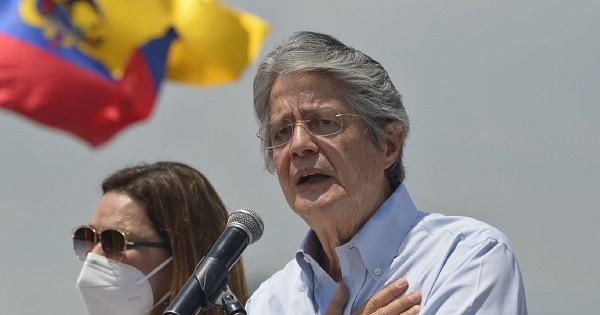 Guillermo Lasso: "El próximo presidente recibirá un Ecuador con la democracia fortalecida"