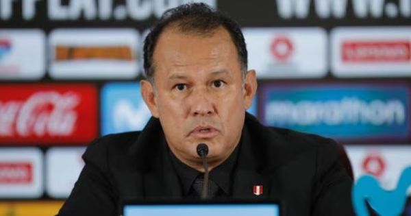 Juan Reynoso adelanta que no renunciará si Perú pierde contra Venezuela y Bolivia