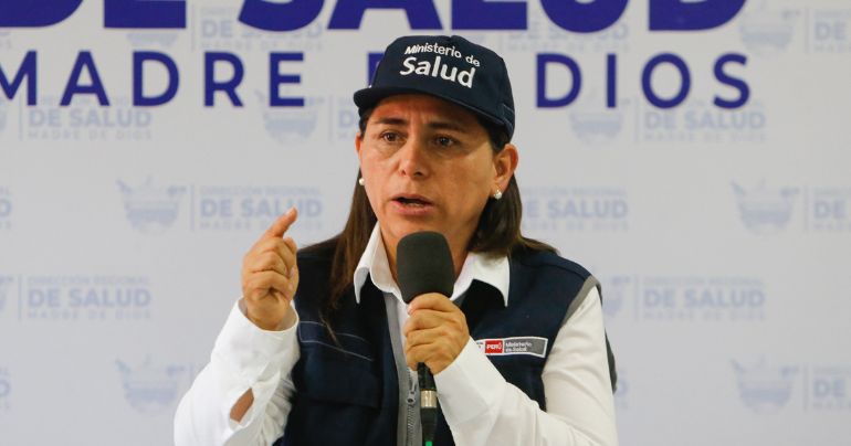 Ministra Gutiérrez pide a los protestantes en Puno no atacar ambulancias