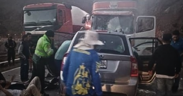 Portada: Tragedia en Carretera Central: 2 fallecidos y 5 heridos deja brutal accidente de tránsito