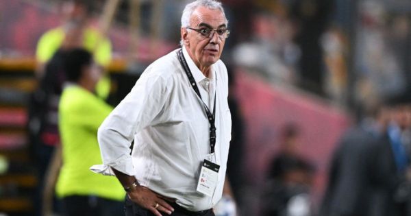 Jorge Fossati opinó sobre el VAR: "No estará para ver hormigas, depende del que lo maneje"