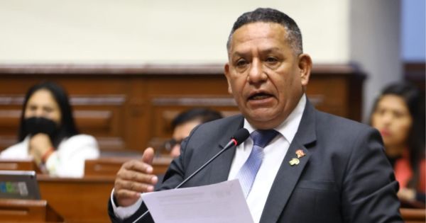 Congreso: Esdras Medina anuncia creación de la nueva bancada Unidad y Diálogo