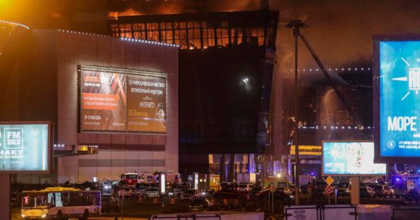 Portada: Rusia: al menos 40 muertos en atentado terrorista en sala de conciertos en las afueras de Moscú