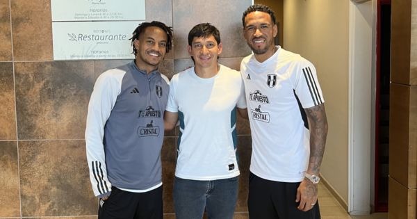 Roberto Ovelar visitó a André Carrillo y Pedro Gallese en la concentración de la selección peruana (VIDEO)