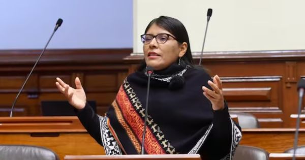 Portada: Margot Palacios: "La expulsión que el cerronismo ha fabricado en mi contra es una vendetta ilegal"