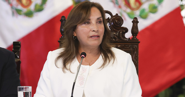 Portada: Dina Boluarte rechaza aplicar plan Bukele en Perú: "Tenemos que tejer nuestra propia historia"