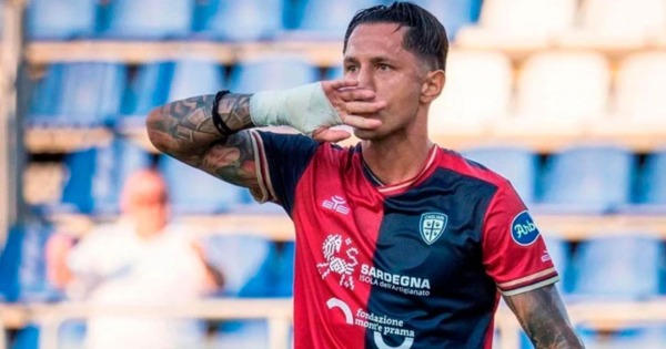 Con Lapadula, Cagliari se enfrenta a Bari: ¿dónde y a qué hora ver la ida de esta gran final de la Serie B?