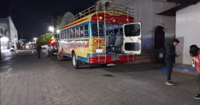 Guatemala: asalto deja al menos tres muertos en autobús