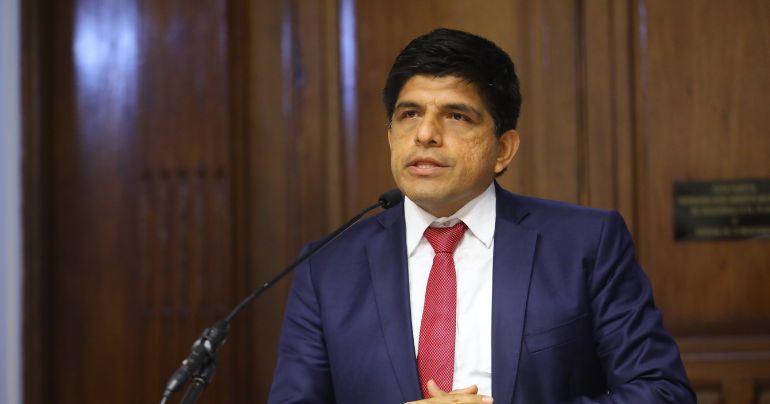 Juan Carrasco: Comisión Permanente del Congreso aprobó informe para inhabilitar a exministro por 5 años