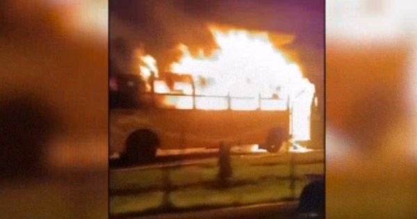 San Martín de Porres: bus de transporte público se incendió en la Panamericana Norte