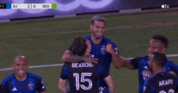 Portada: Miguel Trauco le anotó un golazo al equipo del Raúl Ruidíaz: San José Earthquakes venció 2-0 a Seattle Sounders