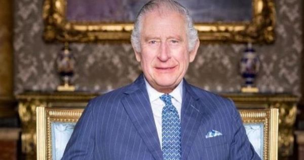 Portada: Rey Carlos III tiene cáncer, informa Palacio de Buckingham