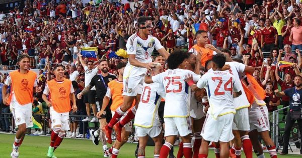 Venezuela goleó 3-0 a Jamaica y clasificó a los cuartos de final de la Copa América con puntaje perfecto