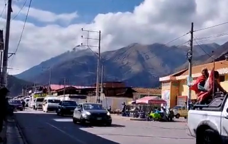 Cientos de manifestantes llegan a Cusco en autos, combis y camiones