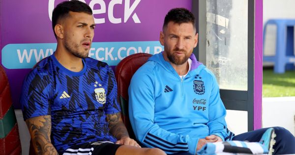 Portada: Lionel Messi estuvo presente en el banco argentino a pesar de no estar convocado para enfrentar a Bolivia: ¿qué hizo?