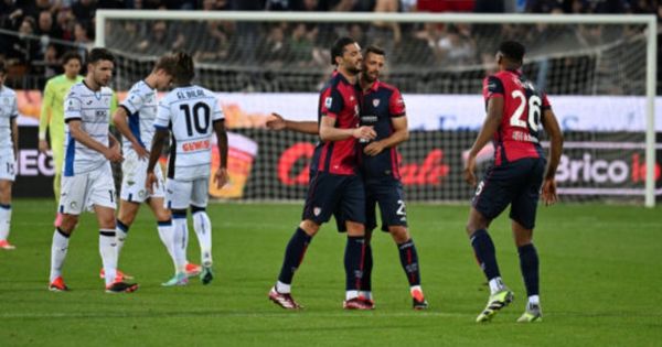 ¡Se aleja del descenso! El Cagliari, sin Gianluca Lapadula, venció 2-1 al Atalanta