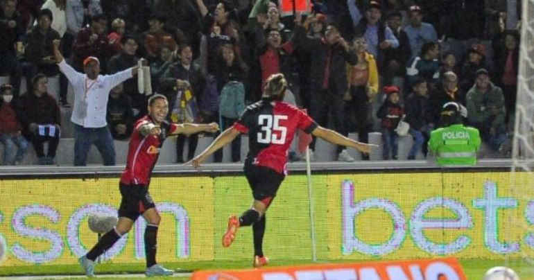 Portada: Liga 1 Betsson: FBC Melgar derrotó sobre el final 2-1 a Alianza Lima en Arequipa