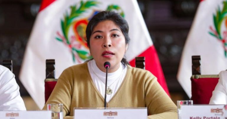 Betssy Chávez habría recibido sueldo como congresista y ministra al mismo tiempo, pese a estar prohibido
