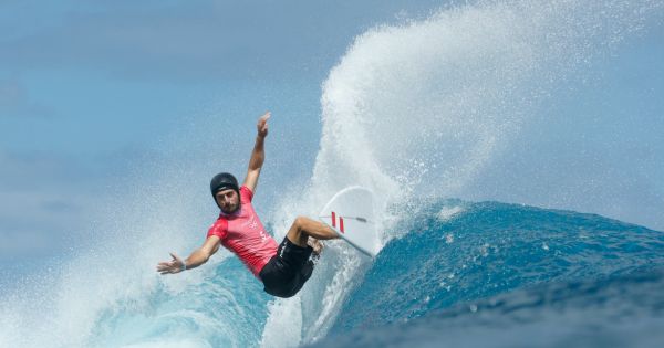 Alonso Correa hace historia: clasificó a las semifinales en surf de los Juegos Olímpicos París 2024